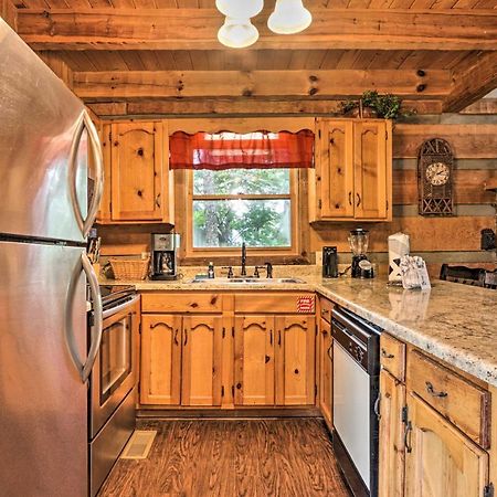 Villa Gatlinburg Escape with Hot Tub, Deck&Mtn View Exterior foto