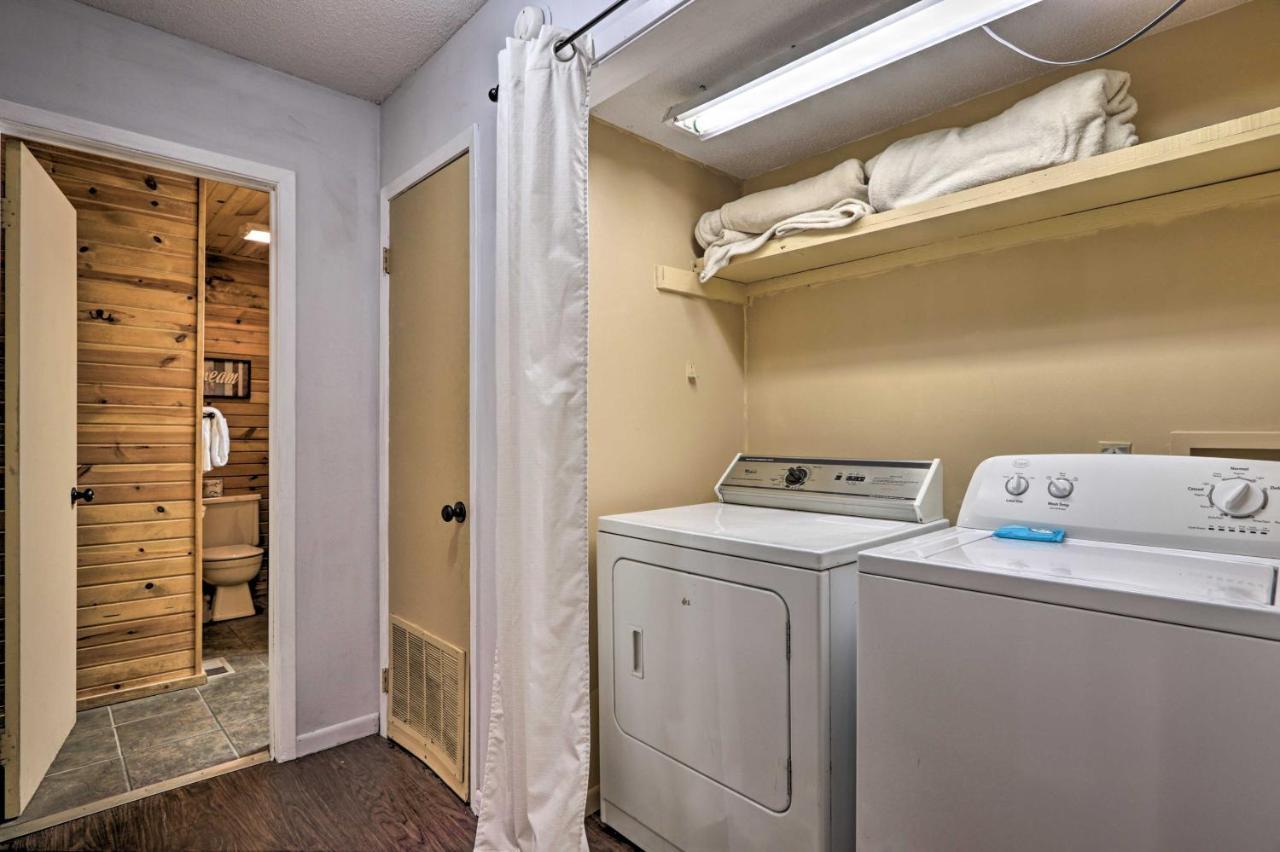 Villa Gatlinburg Escape with Hot Tub, Deck&Mtn View Exterior foto