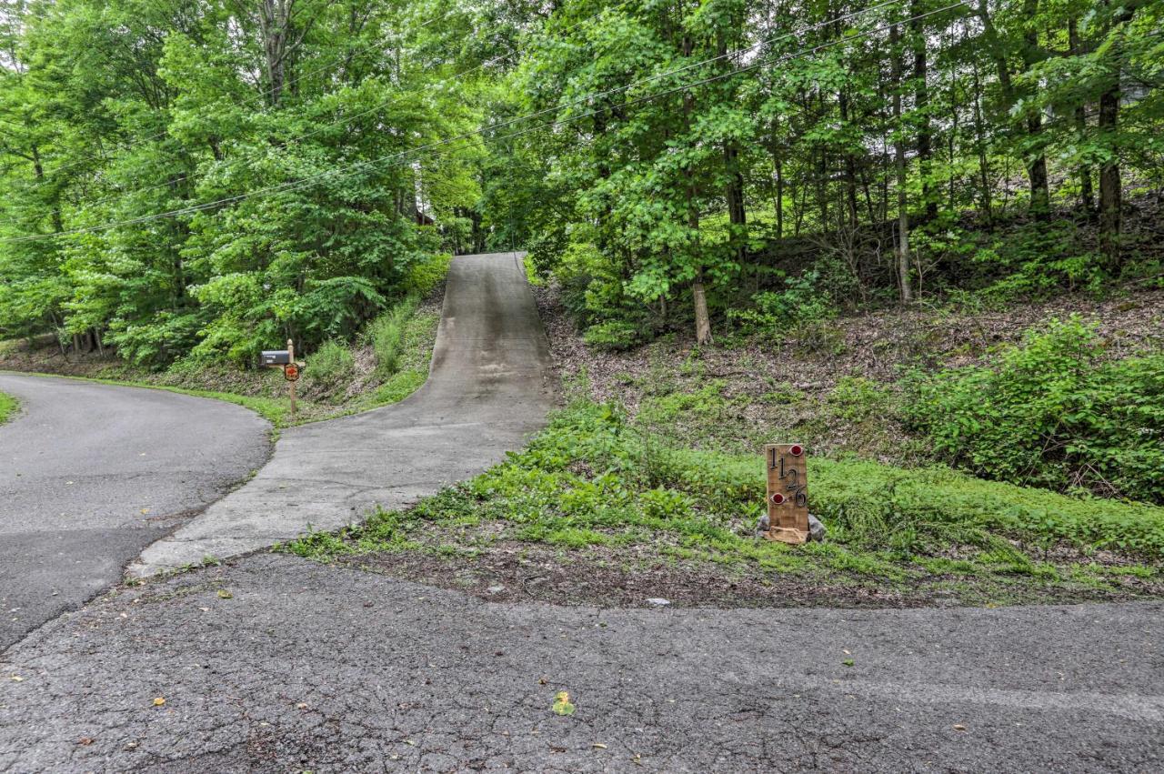 Villa Gatlinburg Escape with Hot Tub, Deck&Mtn View Exterior foto
